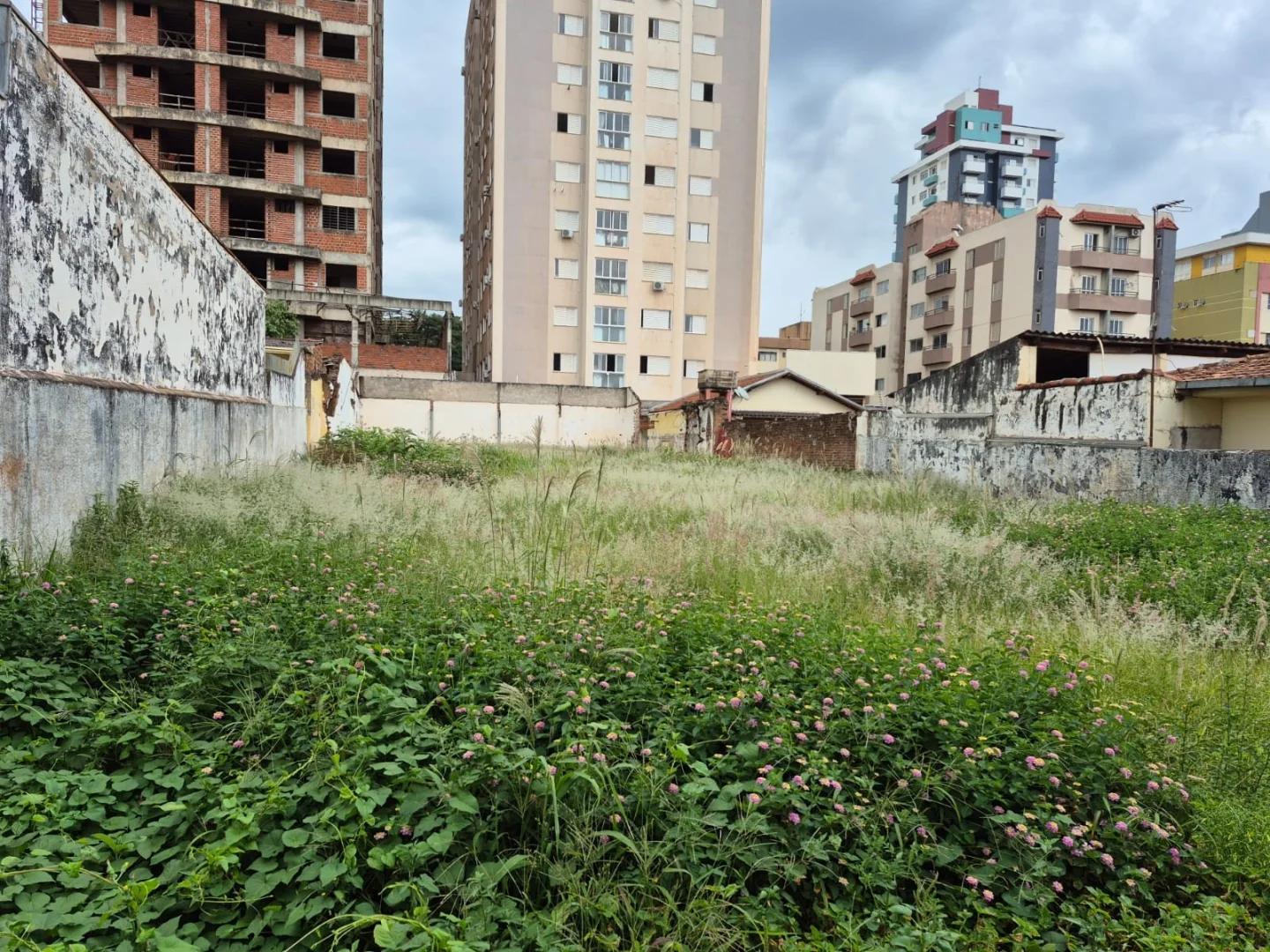 Terrenos residenciais à venda no Vila 07 em Maringá - foto 2