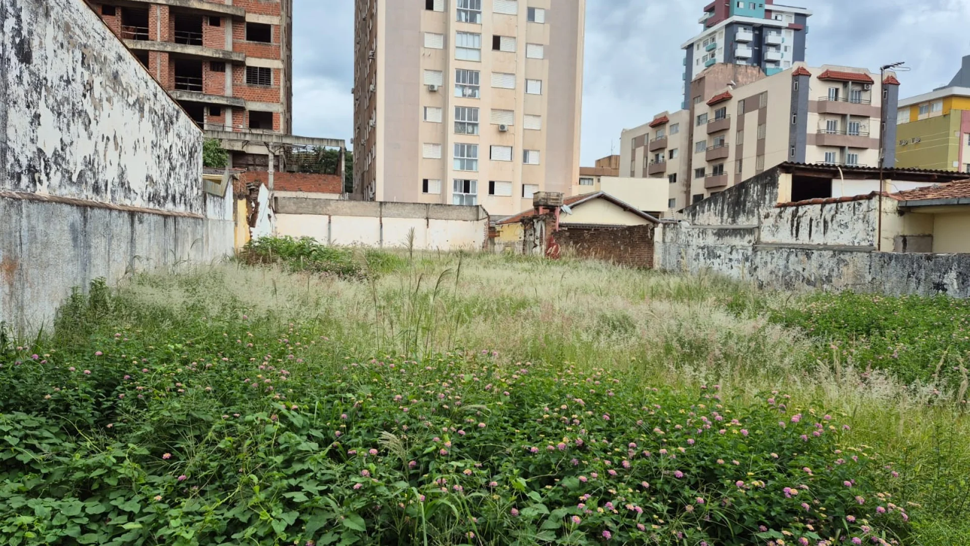 Terrenos residenciais à venda no Vila 07 em Maringá - foto 2
