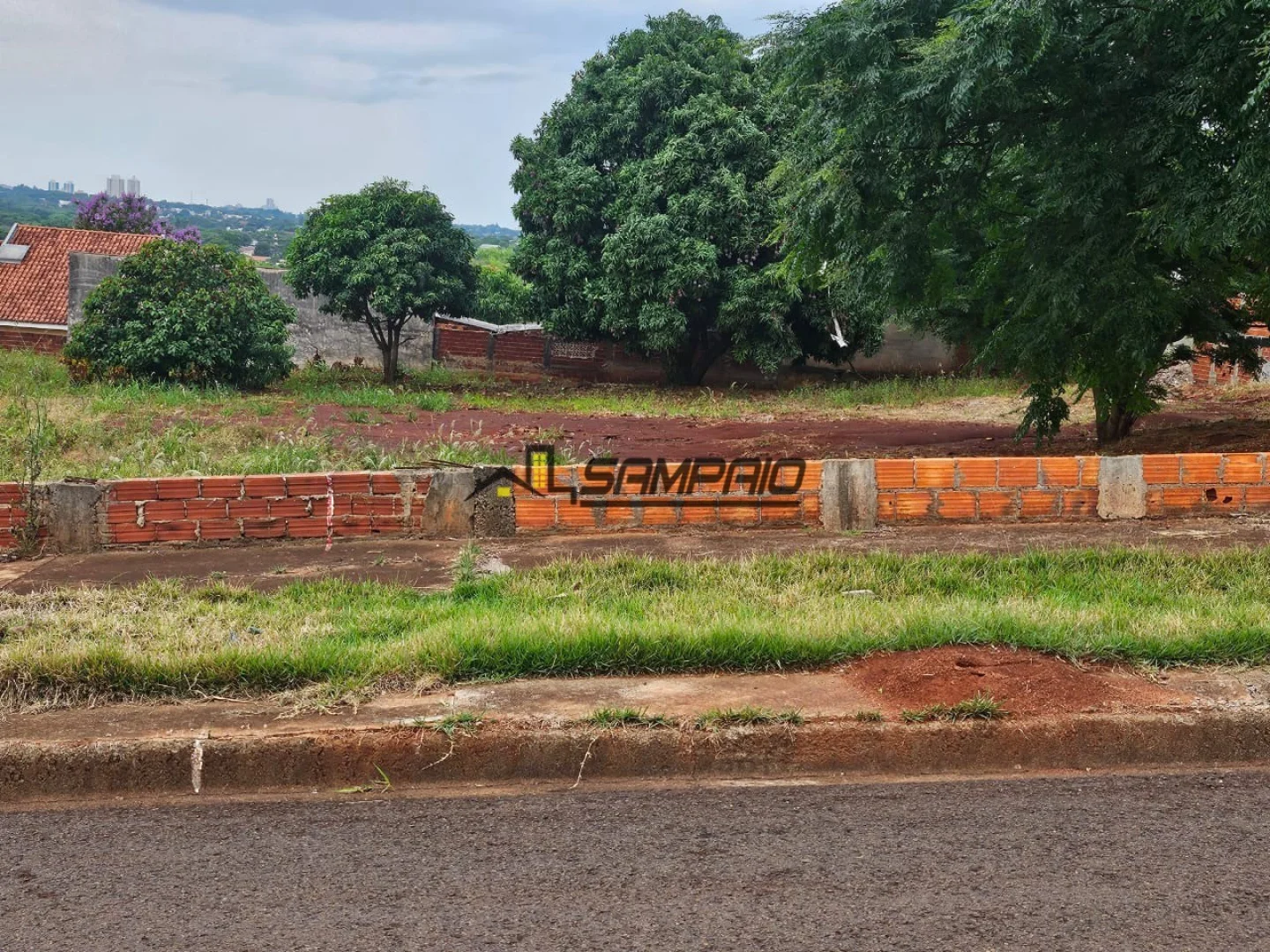 Terrenos residenciais à venda no Jardim Andrade em Maringá - foto 2