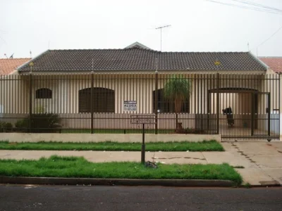 Casas à venda no Jardim Alvorada em Maringá