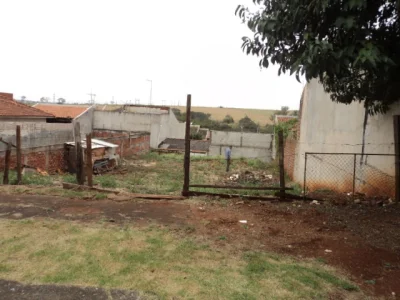 Terrenos residenciais à venda no Jardim Madri em Maringá