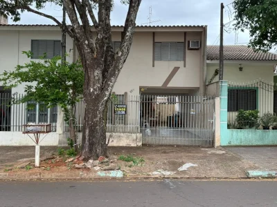 Sobrados à venda no Jardim Alvorada em Maringá